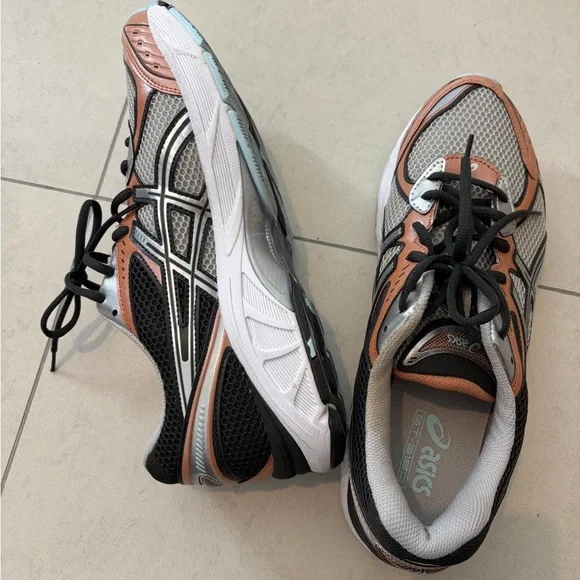 MENS ASICS - Picture 4 of 4